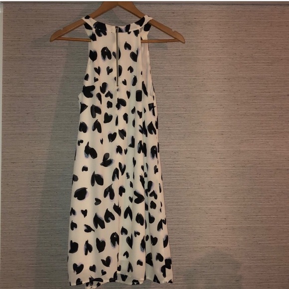 Le Lis Johnetta Shift Dress - Picture 2 of 5